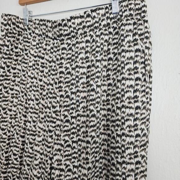NEW Tahari Cream Black Abstract Print Wide Leg Pant - Picture 8 of 8